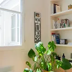 Chic Monceau Retreat