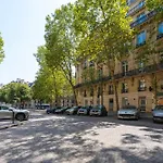 Chic Monceau Retreat